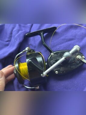 VINTAGE GARCIA MITCHELL 300 SPINNING FISHING REEL